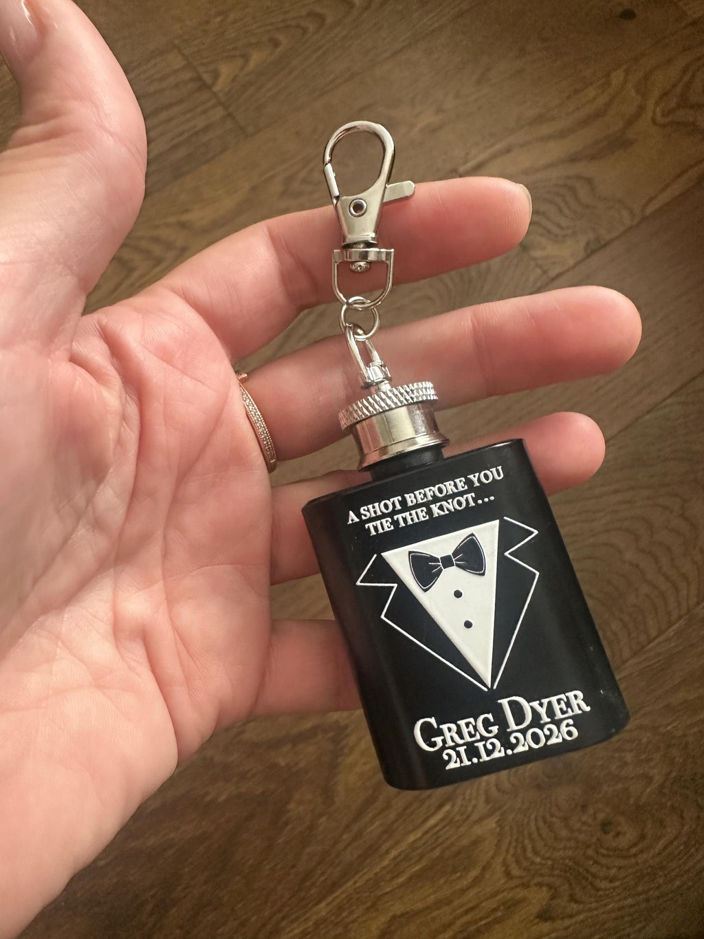 Personalised Hip Flask Keyring, Wedding Groomsmen Gift, Black Stainless Steel (1oz)