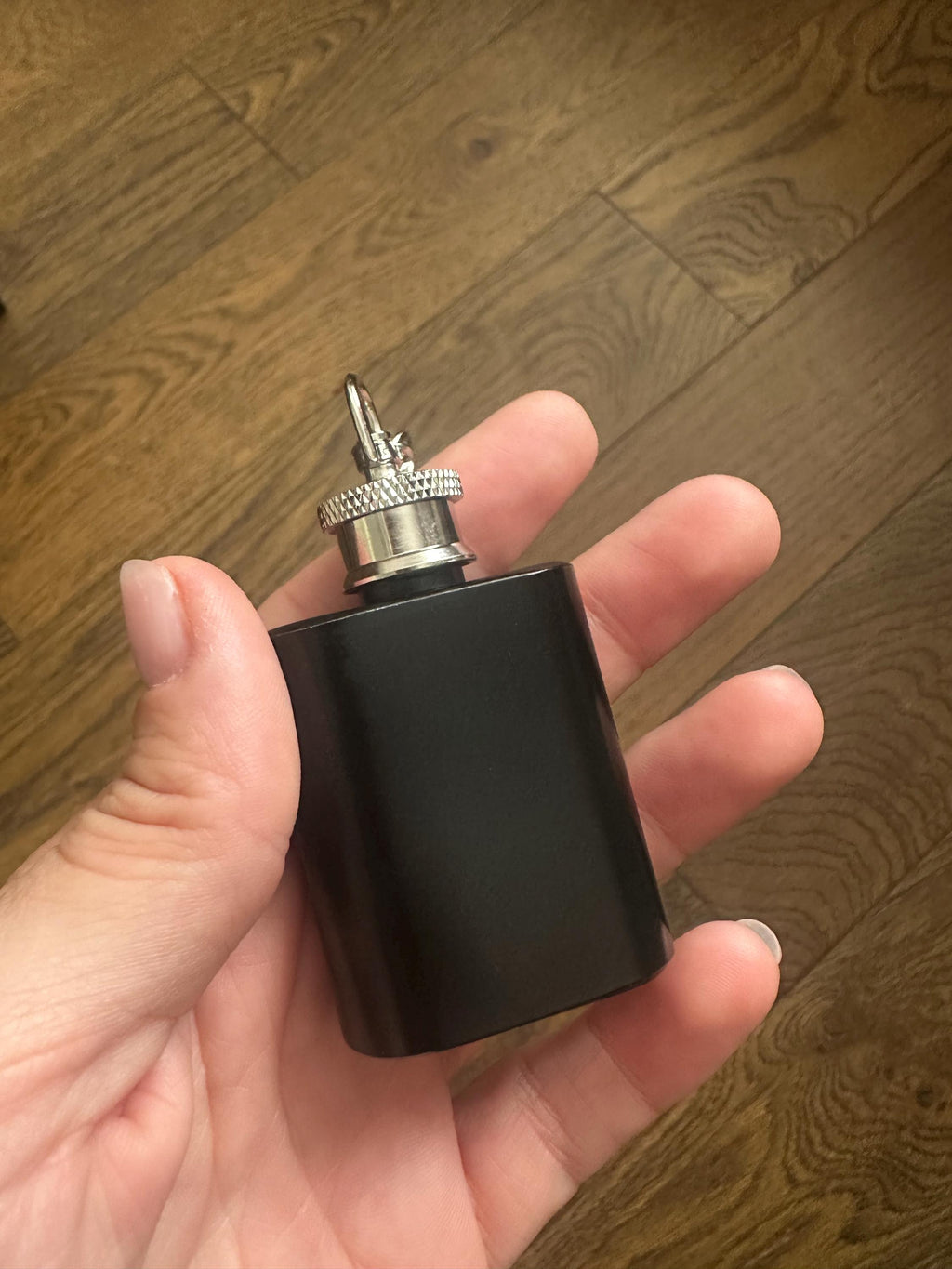 Personalised Hip Flask Keyring, Wedding Groomsmen Gift, Black Stainless Steel (1oz)
