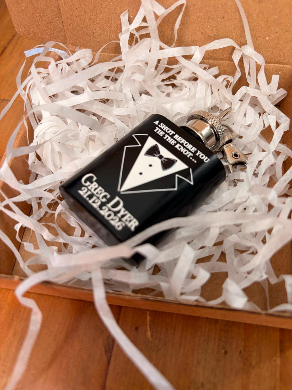 Personalised Hip Flask Keyring, Wedding Groomsmen Gift, Black Stainless Steel (1oz)